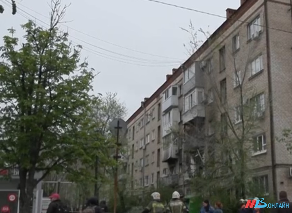 Жильцам дома на ул. Титова в Волгограде представили выводы экспертов о возможности восстановления здания